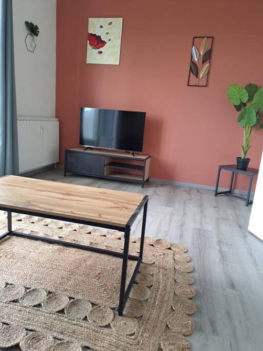 Agreable T2 Classe 3 Etoiles, Refait A Neuf, Dans Quartier Calme Rodez Luaran gambar
